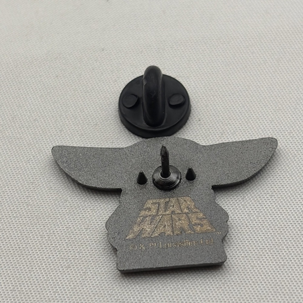 The Mandalorian Star Wars Grogu Baby Yoda Lapel Hat Pin - Picture 3 of 3